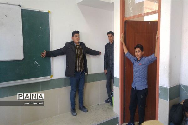 بیست و یکمین مانور سراسری زلزله و ایمنی مدارس در داراب