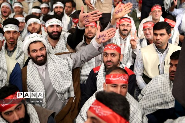دیدار بسیجیان با مقام معظم رهبری