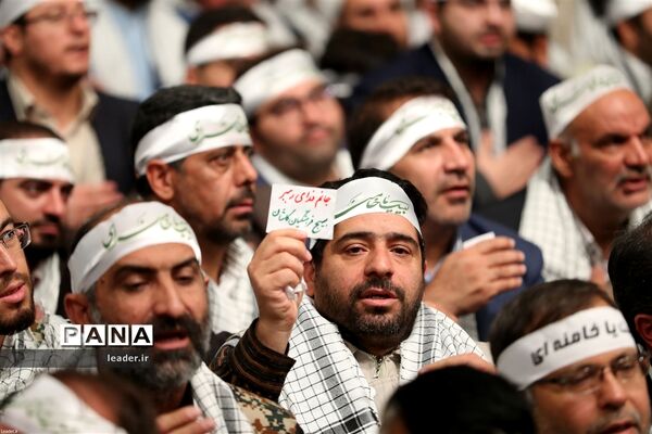 دیدار بسیجیان با مقام معظم رهبری