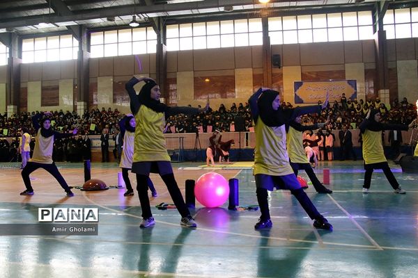 آیین افتتاحیه نمادین کشوری انجمن های ورزش دانش‌آموزی درون مدرسه‌ای