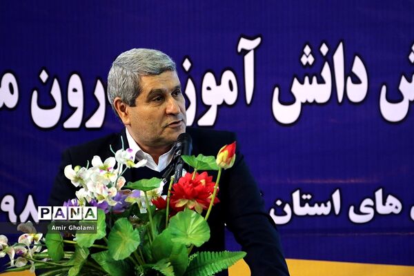 آیین افتتاحیه نمادین کشوری انجمن های ورزش دانش‌آموزی درون مدرسه‌ای