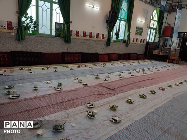 قرائت قرآن، نماز جماعت و افطار در مسجد خاتم پیامبران 