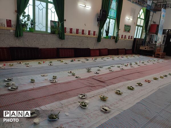 قرائت قرآن، نماز جماعت و افطار در مسجد خاتم پیامبران 