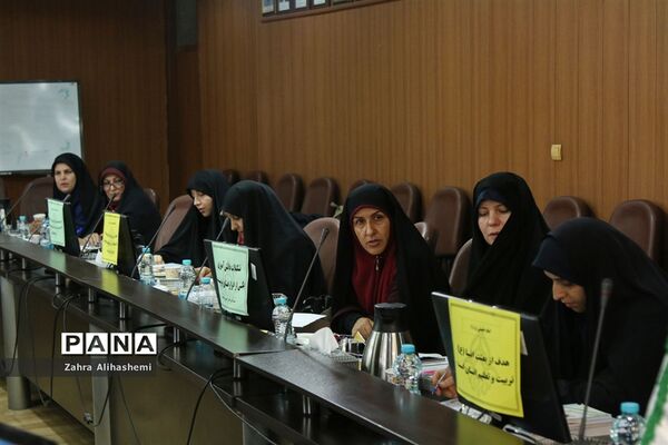 جلسه هم اندیشی مدیران سازمان دانش آموزی مناطق 19 گانه شهر تهران