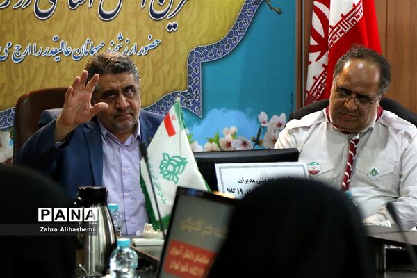 جلسه هم اندیشی مدیران سازمان دانش آموزی مناطق 19 گانه شهر تهران