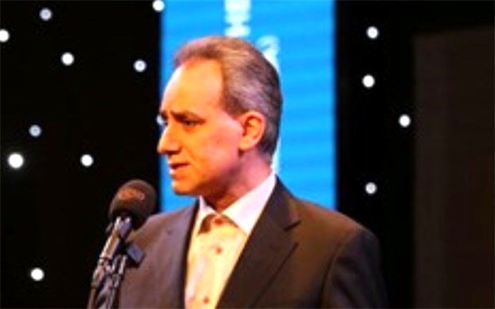 مشارکت نمونه وممتاز یزدی  ها در برگزاری تئاتر خیابانی چتر زندگی