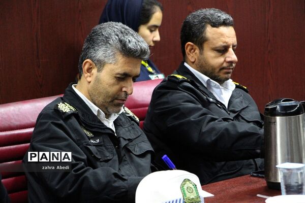 تقدیر از رانندگان نمونه و افسران نمونه پلیس راهور شیراز