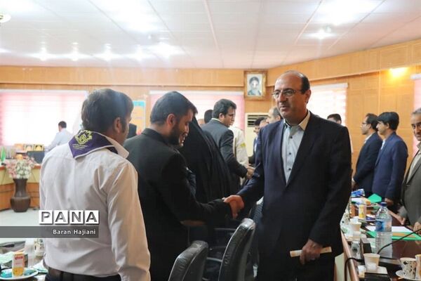 نشست مسئولان و کارشناسان سازمان دانش‌آموزی استان بوشهر