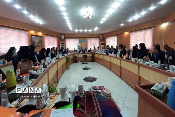 نشست مسئولان و کارشناسان سازمان دانش‌آموزی استان بوشهر