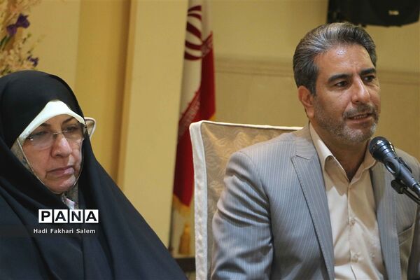 کارگاه آموزشی توان‌افزایی و ارتقای سطح علمی زنان فرهنگی شهرستان‌های استان تهران
