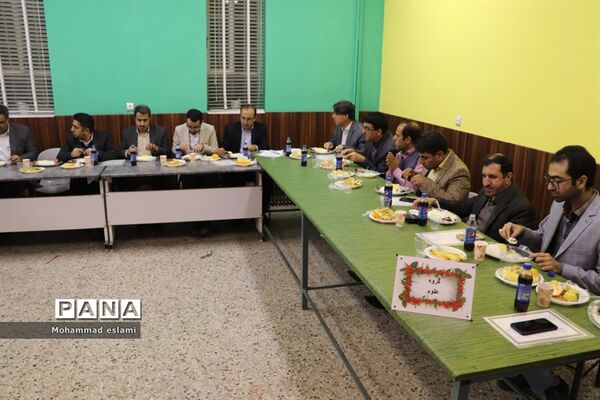 گردهمایی دبیران و عوامل اجرایی مدارس متوسطه (دوره اول) سمپاد