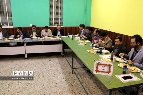 گردهمایی دبیران و عوامل اجرایی مدارس متوسطه (دوره اول) سمپاد