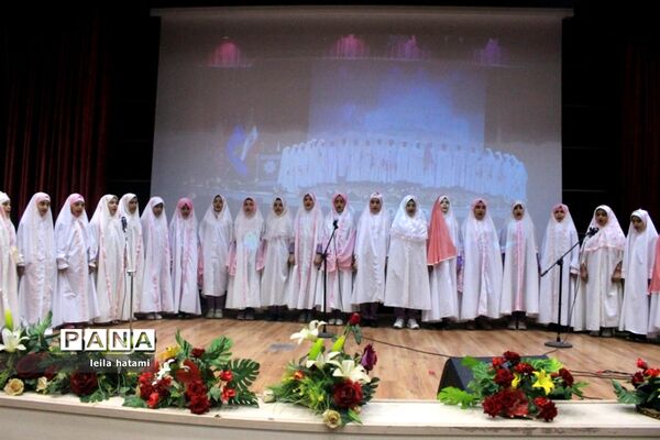 برگزاری آیین تجلیل از حافظین جزء ۳۰ قرآن کریم آموزش و پرورش ناحیه ۵ تبریز