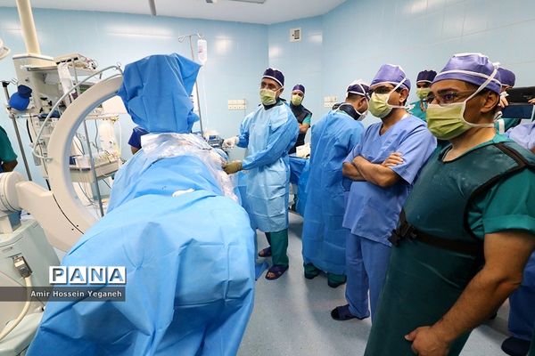 عمل جراحی ستون فقرات رضا رستمی کشتی گیر تیم ملی  در کیش