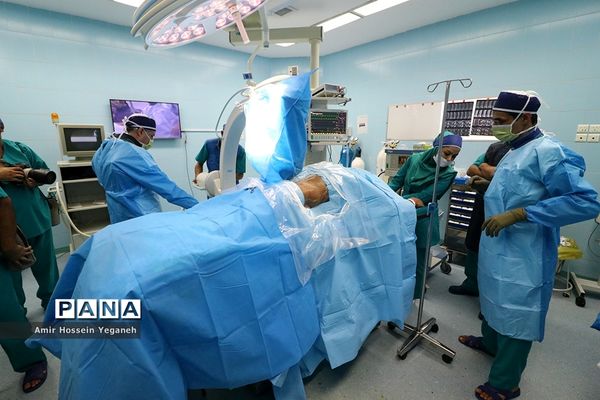 عمل جراحی ستون فقرات رضا رستمی کشتی گیر تیم ملی  در کیش