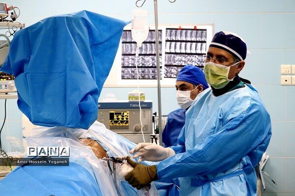 عمل جراحی ستون فقرات رضا رستمی کشتی گیر تیم ملی  در کیش