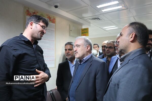 بازدید وزیر بهداشت ، درمان و آموزش پزشکی از مراکز درمانی شهرستان‌های جنوب استان تهران