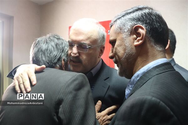 بازدید وزیر بهداشت ، درمان و آموزش پزشکی از مراکز درمانی شهرستان‌های جنوب استان تهران