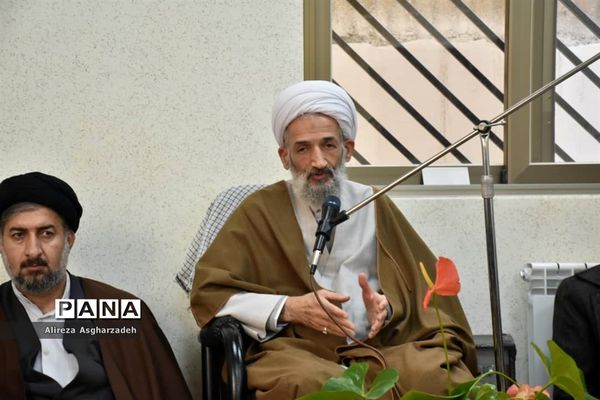 دیدار مسئولان بابلسر با نماینده ولی فقیه در مازندران