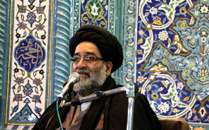 امام جمعه موقت ورامین :اگر دشمن فرصت پیدا کند جنایاتی بدتر از داعش در ایران رخ خواهد داد و می‌بایست هوشیار باشیم