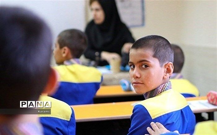 مدارس راز و جرگلان نیز امسال تحت پوشش طرح نماد قرار می گیرند.