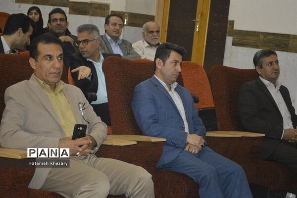 همایش تجلیل از فعالان و برگزیدگان پنجمین جشنواره نوجوان خوارزمی شهرستان بوشهر