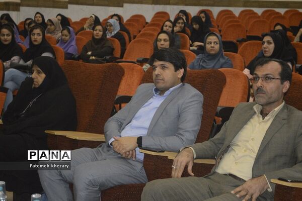 همایش تجلیل از فعالان و برگزیدگان پنجمین جشنواره نوجوان خوارزمی شهرستان بوشهر