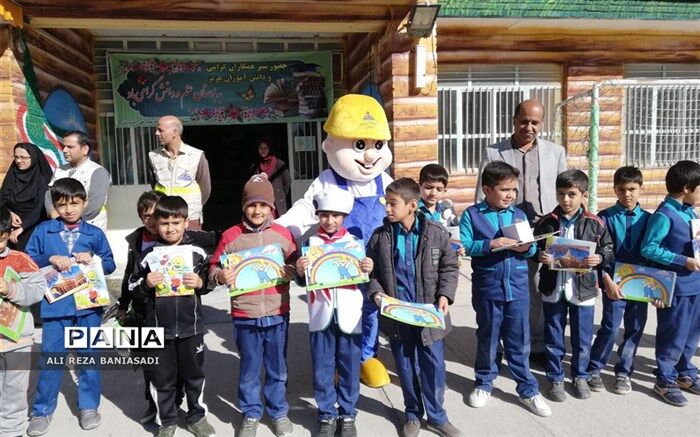 حضور بابا گازی در دبستان علامه حلی 1 دوره اول