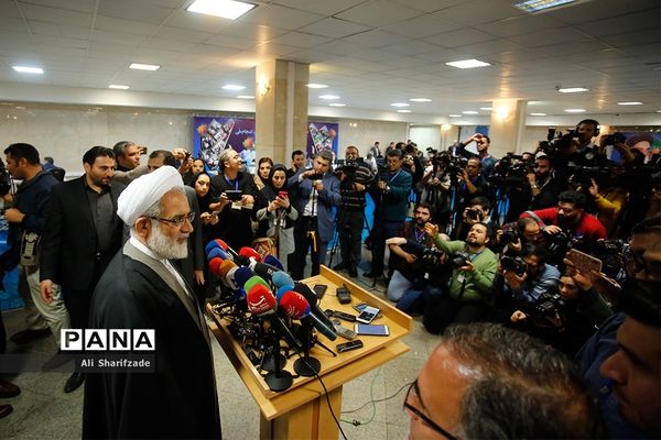 بازدید دادستان کل کشور از  روند ثبت نام انتخابات یازدهمین دوره مجلس شورای اسلامی
