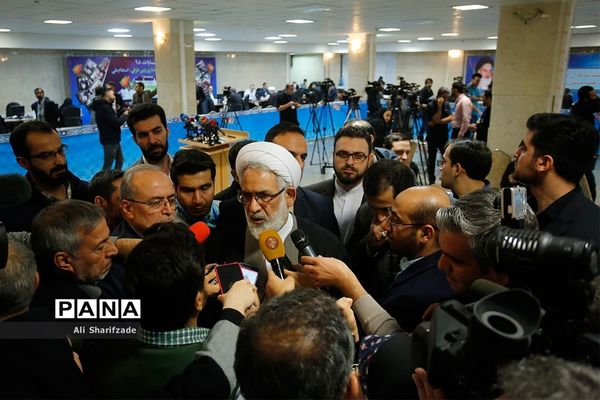 بازدید دادستان کل کشور از  روند ثبت نام انتخابات یازدهمین دوره مجلس شورای اسلامی