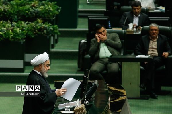 تقدیم لایحه بودجه ۹۹ به مجلس شورای اسلامی