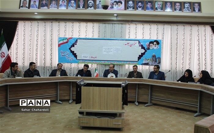 انتقادهای نمایندگان شورا و مجلس دانش آموزی باید سازنده باشد