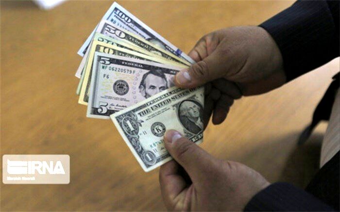 دنبال 18میلیارد دلار ارز4200 تومانی دولت روحانی می‌گردید و 250 میلیارد دلار ارز ارزان دولت احمدی‌نژاد را رها کرده‌اید؟