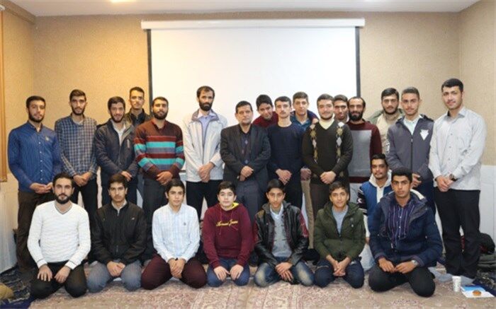 قرارگاه شهری انجمن های  اسلامی شهرستان شهرکرد این بار، با رنگ و بوی خاطرات شهدا