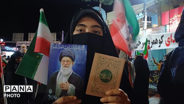 مردمی از جنس نور