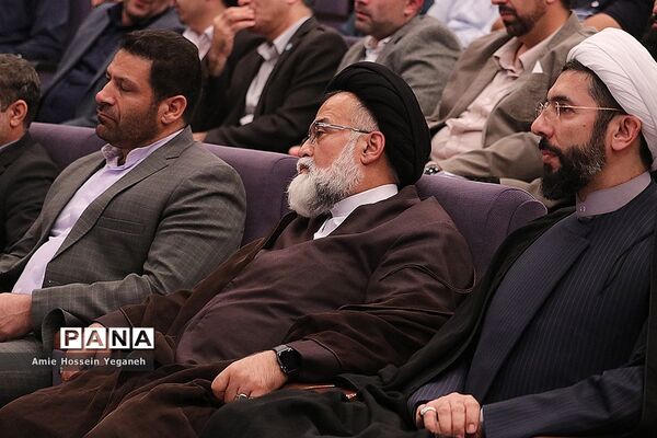 مراسم بزرگداشت روز دانشجو در پردیس بین الملل صنعتی شریف در کیش