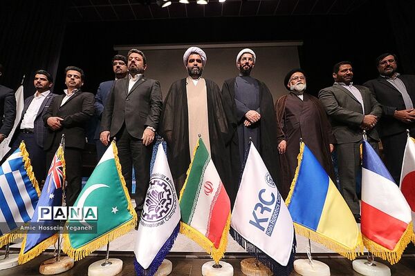 مراسم بزرگداشت روز دانشجو در پردیس بین الملل صنعتی شریف در کیش