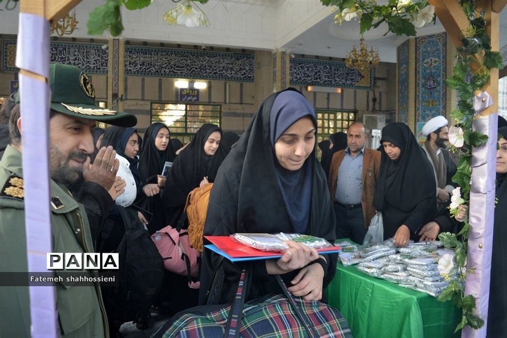 اعزام کاروان راهیان نور دختران شهرستان فیروزکوه به مناطق عملیاتی جنوب کشور