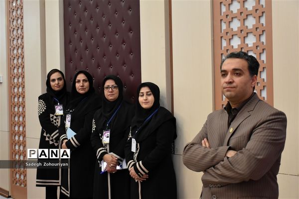 تجلیل از ۶۵۰ دانش‌آموز نخبه و برگزیده حوزه معاونت متوسطه منطقه تبادکان