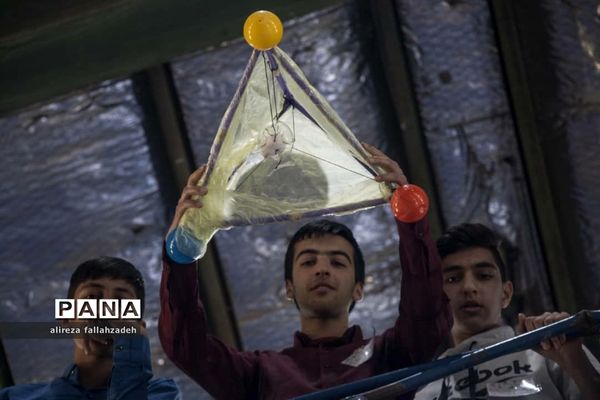 برگزاری اولین دوره از مسابقات آروان (نجات تخم مرغ ) در ابرکوه