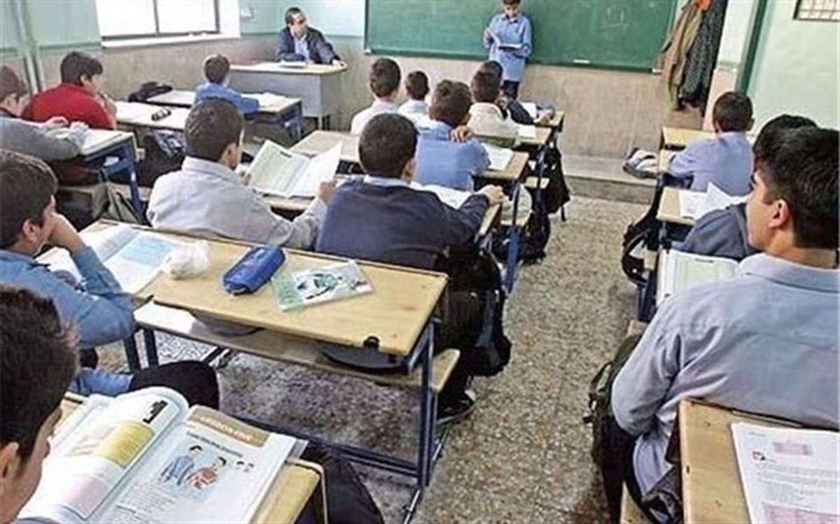 مدارس شازند فردا با تاخیر فعالیت خود را آغاز می کنند