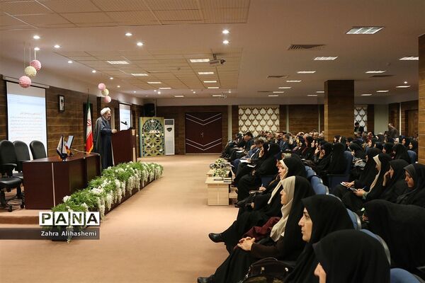 همایش مدیران 400 مدرسه الگوی شهر تهران