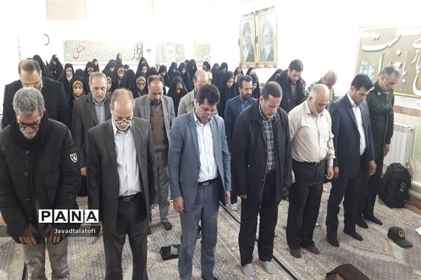 اعزام اولین گروه دانش آموزان دختر ناحیه دو شهرری  به اردوی راهیان نور