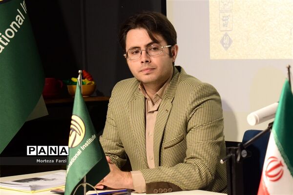 نشست خبری نمایش کاپیتان ناصر