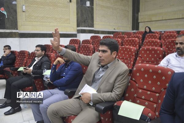 جلسه تخصصی روسای ادارات و کارشناسان امور تربیتی سراسر کشور در بوشهر