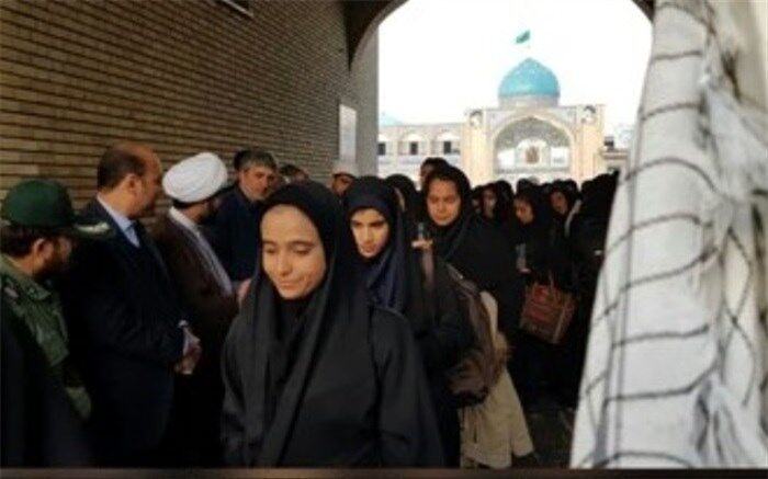 مراسم اعزام کاروان راهیان نور دختر شهرستان پیشوا به مناطق جنوب