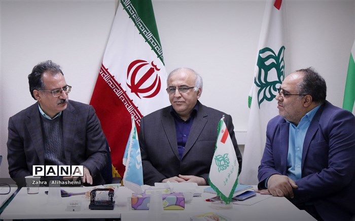 باستانی: پایگاه تغذیه ای مورد وثوق است که سلامت دانش‌آموزان را تهدید نکند
