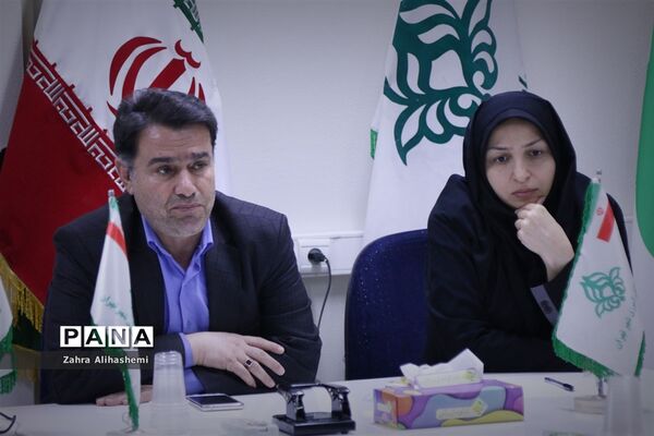 جلسه هم‌اندیشی ارزیابان پایگاه های تغذیه سالم مدارس شهر تهران