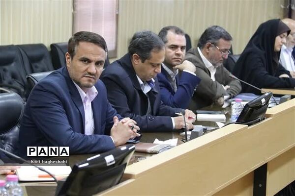 برگزاری شورای معاونان آموزش و پرورش با حضور معاون وزیر دریزد