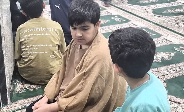 سحرگاه دانش‌آموزان معتکف 
